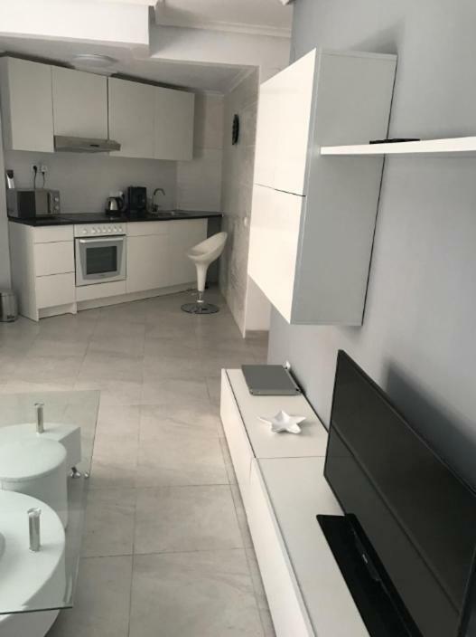 טורבייחה Modern Beach Apartment מראה חיצוני תמונה